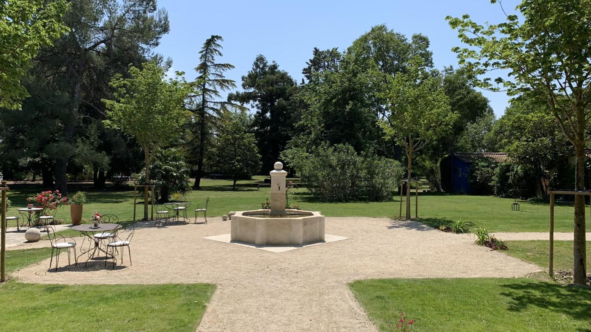 Domaine De Rhodes B&B Avignon Ngoại thất bức ảnh